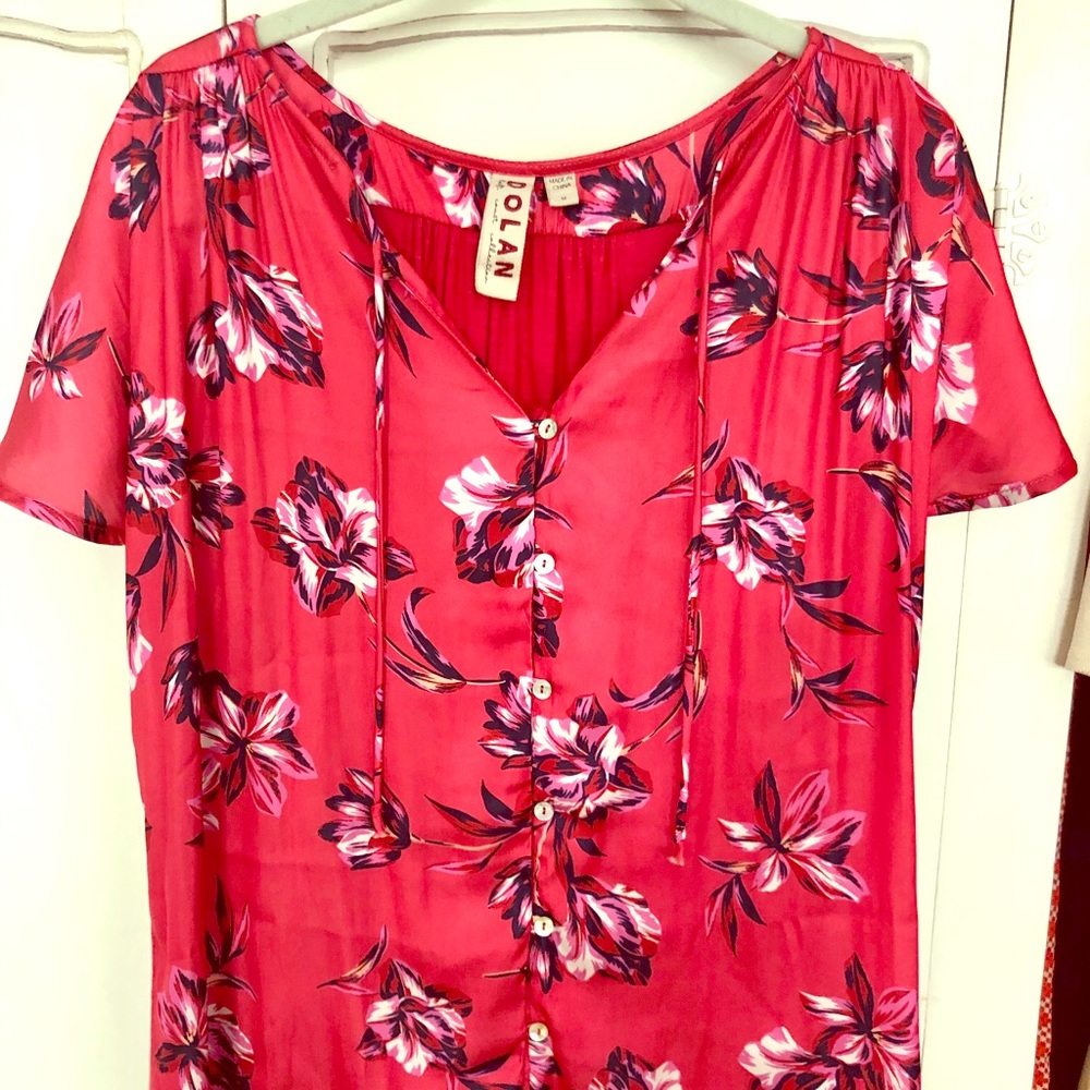 Women’s Blouse
